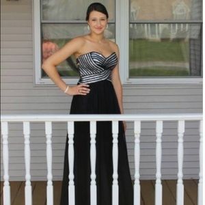 La femme black prom dress